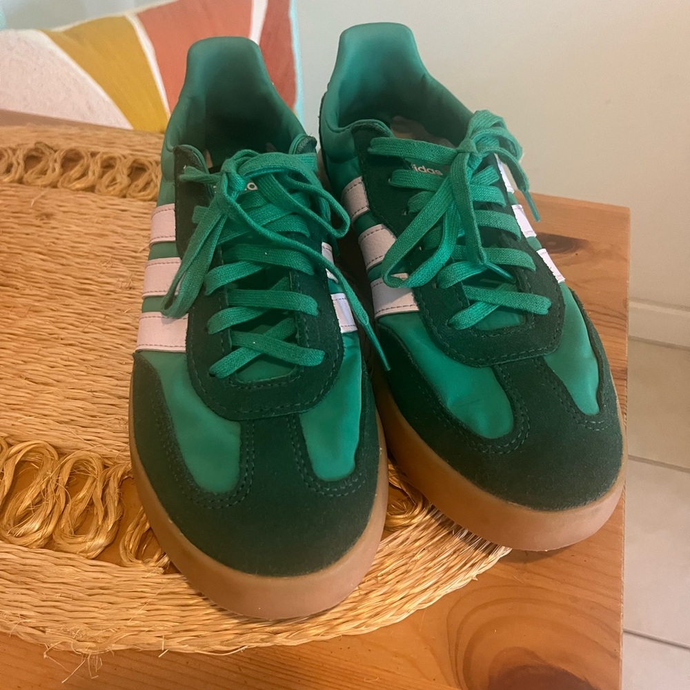 Adidas Barreda Green/Lavender size 7.5